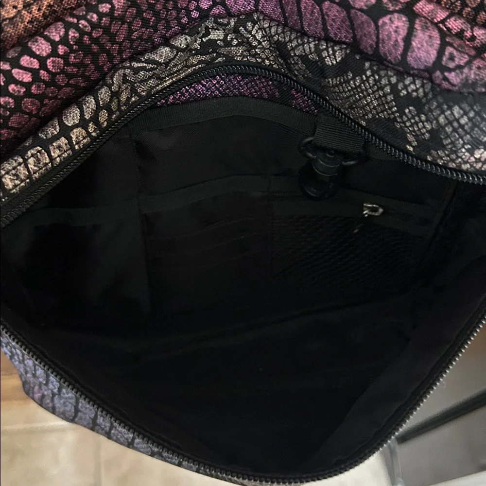 JanSport Black‎ Purple Backpack Snakeprint Metallic Bookbag